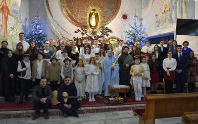 Życie w wirtualnym świecie i luksusie. Czy odnajdzie się tu narodzony na sianie Bóg?