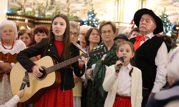 W widowisku wspólnie zaprezentowali się artyści w niemal każdym wieku…