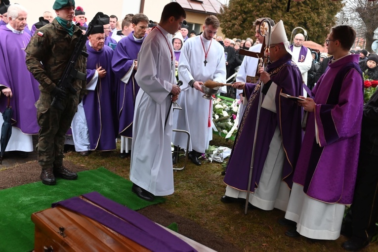 Kudowa-Zdrój. Pogrzeb ks. Jana Szetelnickiego