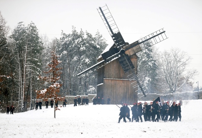 Obchody 160. rocznicy wybuchu powstania styczniowego w Muzeum Wsi Radomskiej 