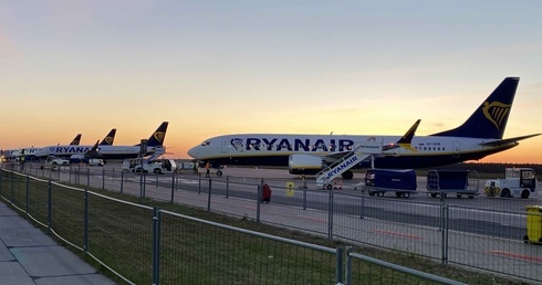 Grecja: samolot linii Ryanair lecący z Katowic do Aten wylądował bezpiecznie w asyście greckich myśliwców