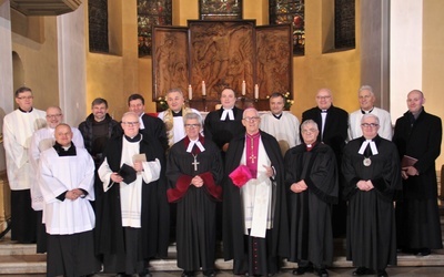 Abp Skworc na nabożeństwie ekumenicznym: Otwarci na powszechne braterstwo