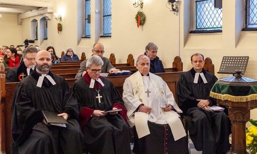 Zbawiciel boleje nad naszymi podziałami