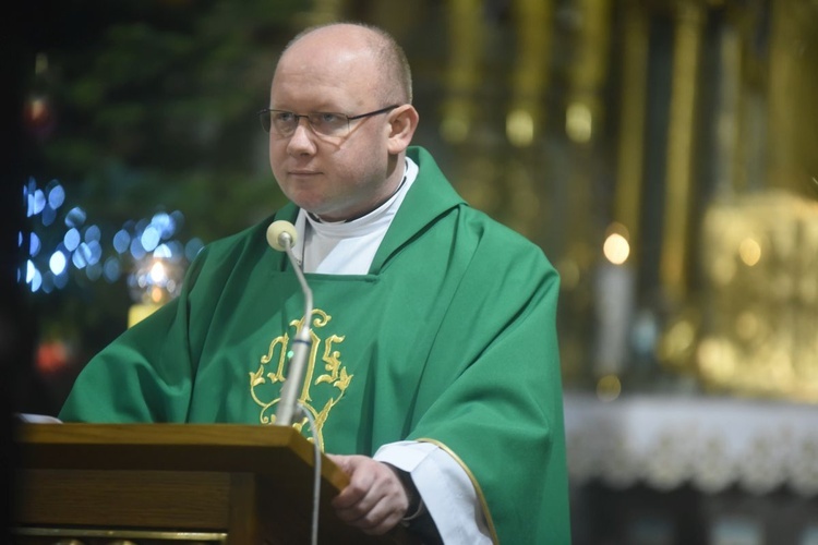 Ks. Łukasz Bochenek przypomniał w homilii o powstańcach związanych z Powiślem Dąbrowskim.