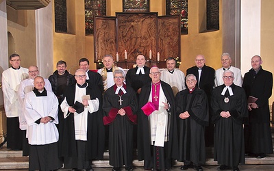 	Duchowni różnych wyznań spotkali się w ewangelicko- -augsburskiej katedrze.