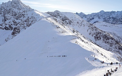 Turyści na szlaku.
Widok z Kasprowego Wierchu.
6.01.2023 Zakopane