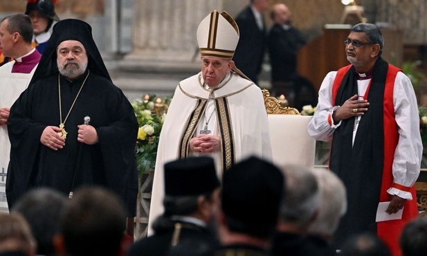 Franciszek w otoczeniu braci w wierze