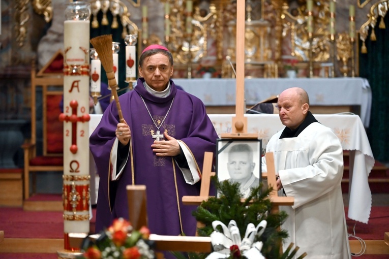 Pogrzeb Roberta Kapłona, taty ks. Daniela