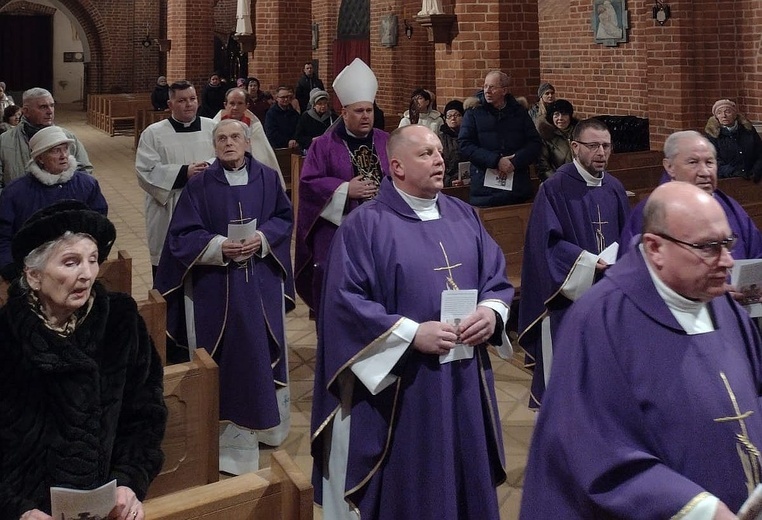 Modlitwa w intencji zmarłych biskupów i rządców naszej diecezji w katedrze