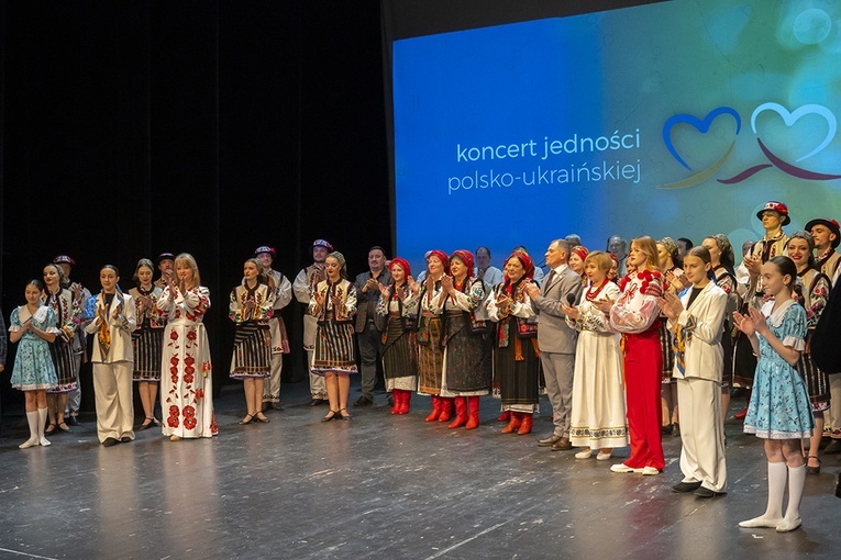 Podczas występu zaprezentowali się laureaci międzynarodowych ukraińskich konkursów i festiwali.