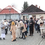 Zakliczyn. Kolędowanie ulicami miasta