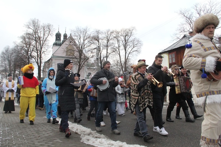 Zakliczyn. Kolędowanie ulicami miasta
