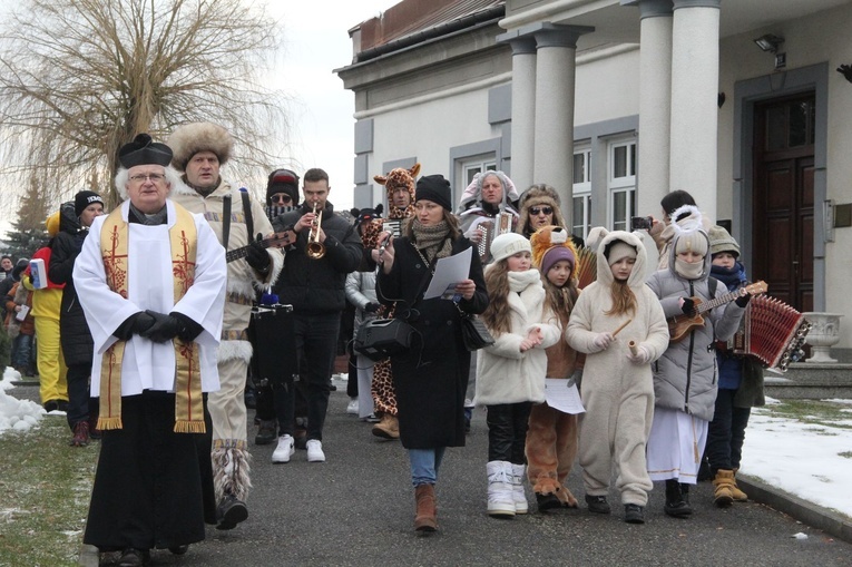 Zakliczyn. Kolędowanie ulicami miasta