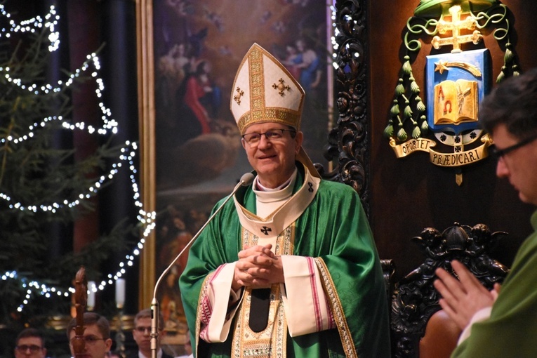 Abp Tadeusz Wojda urodził się 29 stycznia 1957 r. w Kowali na Kielecczyźnie.