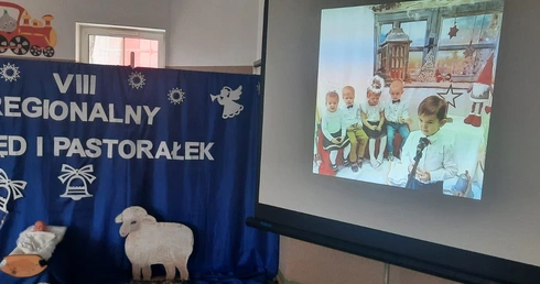 Świerzawa. Kolędowali online