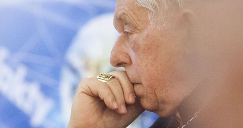 Widziałem jego ogromną wiarę. Wspomnienie ks. Piotra Wierzbickiego o kard. J. Glempie