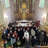 Po drodze panowie odwiedzili sanktuarium Marii Śnieżnej, gdzie modlili się za wstawiennictwem Przyczyny Naszej Radości za swoje rodziny.