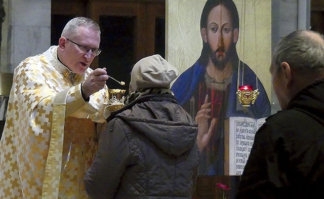 Komunia w rycie bizantyjskim w bielskiej świątyni św. Józefa.