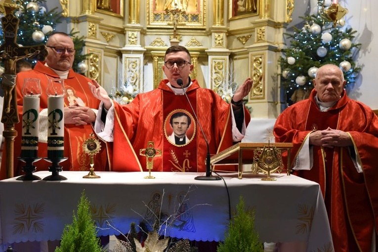 Relikwie świętych w Żmiącej
