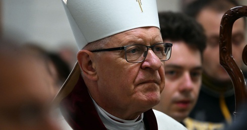 Bp Edward Dajczak otwarcie mówi o depresji