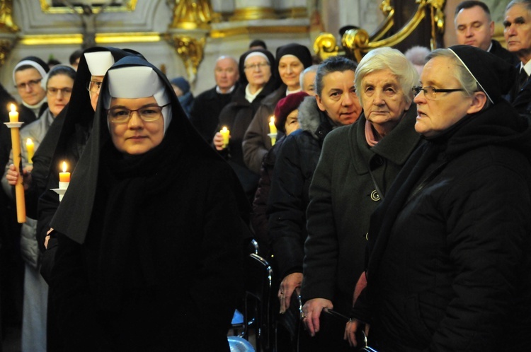 Dzień Życia Konsekrowanego i jubileusz święceń biskupich