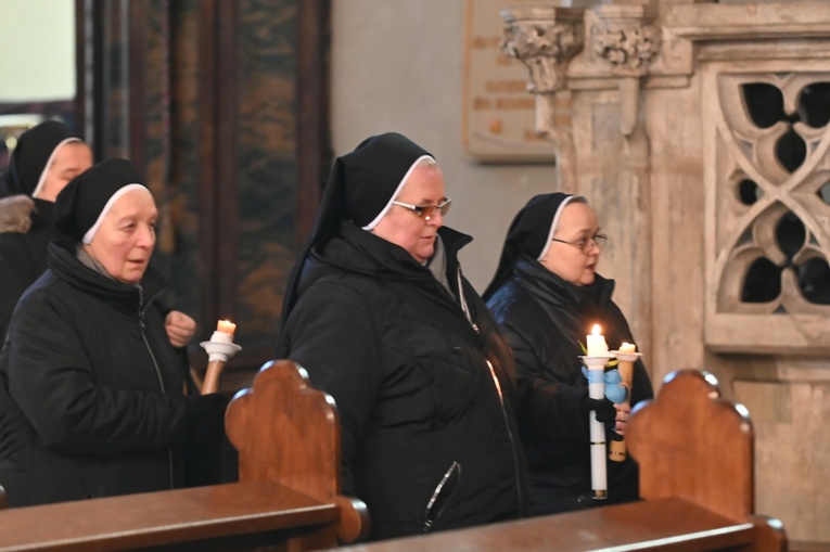 Dzień Życia Konsekrowanego w świdnickiej katedrze