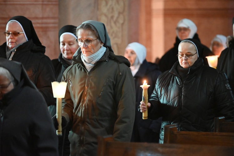 Dzień Życia Konsekrowanego w świdnickiej katedrze