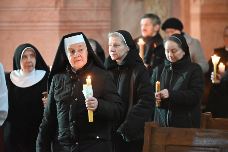 Dzień Życia Konsekrowanego w świdnickiej katedrze