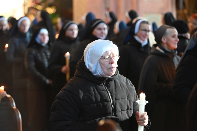 Dzień Życia Konsekrowanego w świdnickiej katedrze