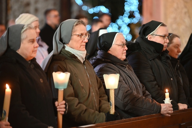 Dzień Życia Konsekrowanego w świdnickiej katedrze