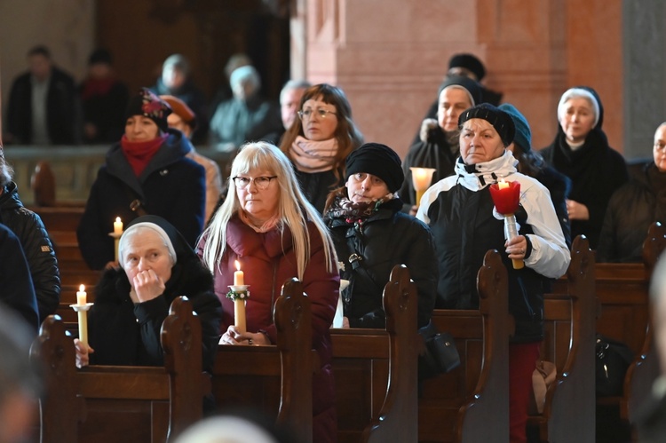 Dzień Życia Konsekrowanego w świdnickiej katedrze