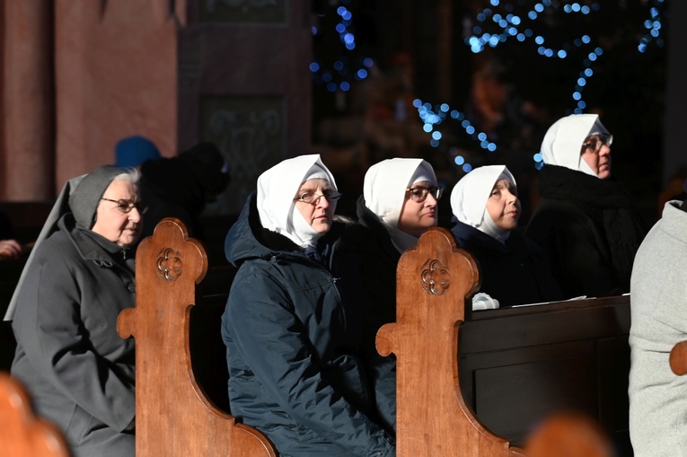 Dzień Życia Konsekrowanego w świdnickiej katedrze