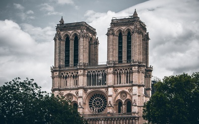 Iglica katedry Notre Dame w Paryżu zostanie odbudowana jeszcze w tym roku