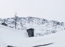 Ekstremalnie trudne warunki w Tatrach. Obowiązuje lawinowa "4"