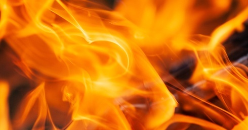 Media: duży pożar w magazynie ropy naftowej w Rosji, w pobliżu granicy z Ukrainą