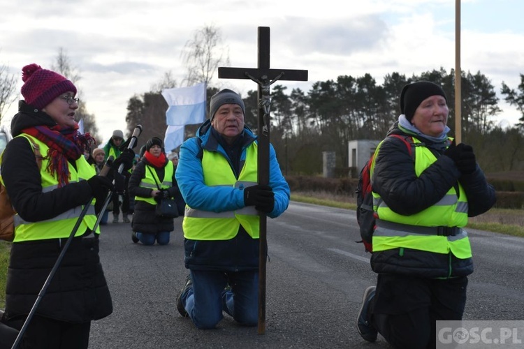 Comiesięczna pielgrzymka z Międzyrzecza do Pani Cierpliwie Słuchającej