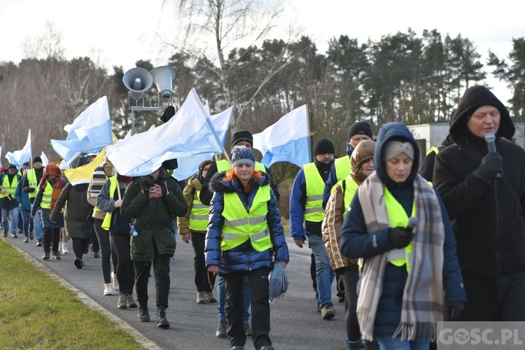 Comiesięczna pielgrzymka z Międzyrzecza do Pani Cierpliwie Słuchającej