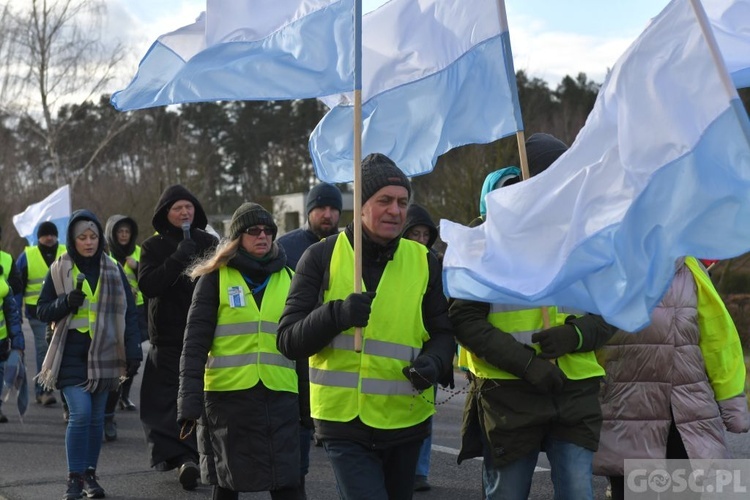 Comiesięczna pielgrzymka z Międzyrzecza do Pani Cierpliwie Słuchającej