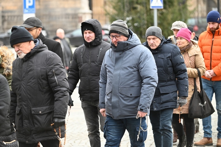 Pierwszosobotnia modlitwa z bp. Markiem Mendykiem i Wojownikami Maryi