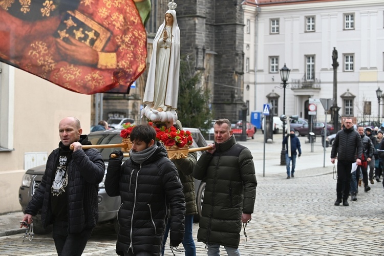 Pierwszosobotnia modlitwa z bp. Markiem Mendykiem i Wojownikami Maryi