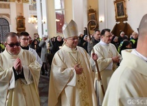 Biskup dziękuje osobom konsekrowanym