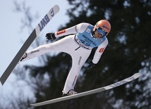 Dawid Kubacki trzeci w zawodach Pucharu Świata w skokach