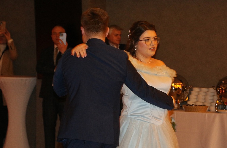 Studniówka w liceum urszulańskim we Wrocławiu 2023