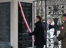 Szef MON odsłonił tablicę pamiątkową poświęconą bitwie pod Węgrowem