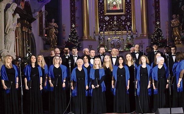 Zespół 21 stycznia w bazylice modlił się w czasie Mszy św. i dał rocznicowy koncert.