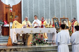 	Msza św. w kościele NMP Matki Kościoła w Zabrzu-Helence.