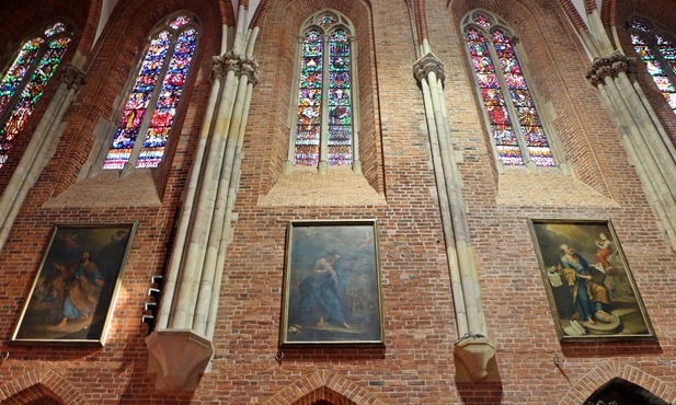 Katedra wrocławska pięknieje na naszych oczach