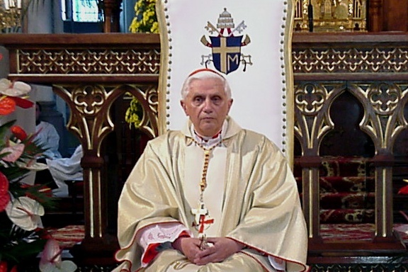 Kard. Joseph Ratzinger podczas wizyty w Radomiu 25 maja 2002 roku.