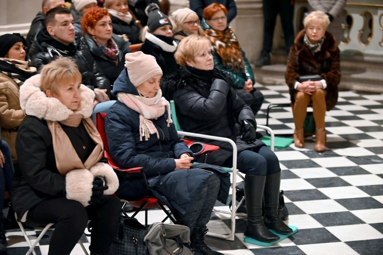 Ząbkowice Śl. Lutowa Msza św. z modlitwą o uzdrowienie