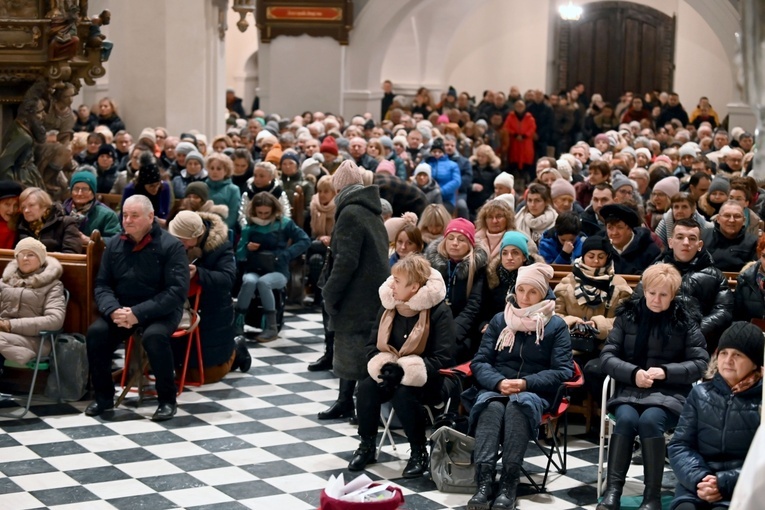Ząbkowice Śl. Lutowa Msza św. z modlitwą o uzdrowienie